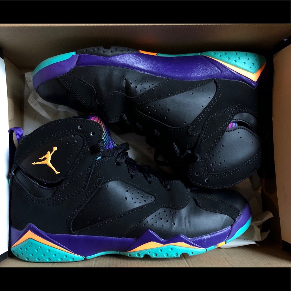 Air Jordan 7 Retro 30th GG Lola Bunny